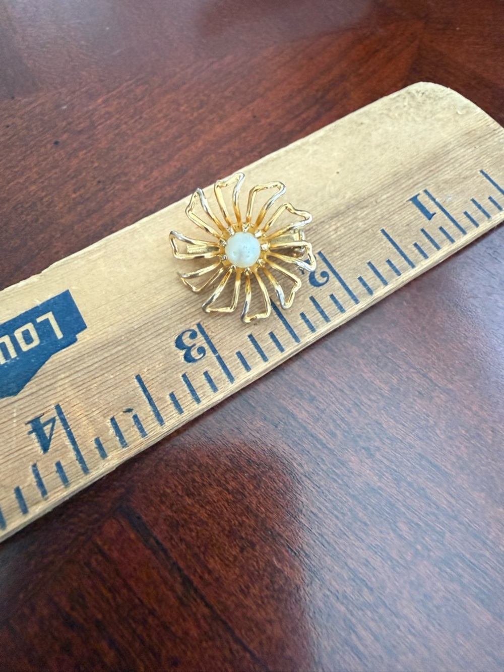 Vintage Gold Tone brooch